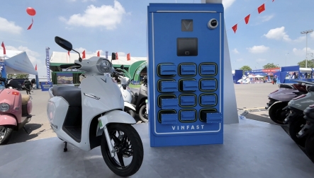 Thế giới 2 bánh: VinFast bán hơn 400.000 xe máy điện trong năm 2025, Honda sẽ làm thế nào?